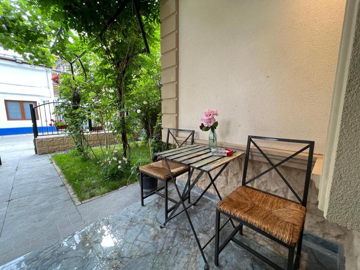 Hotel Boutique Cathedral Plaza Residences Room For Rent Downtown บูคาเรสต์ ภายนอก รูปภาพ