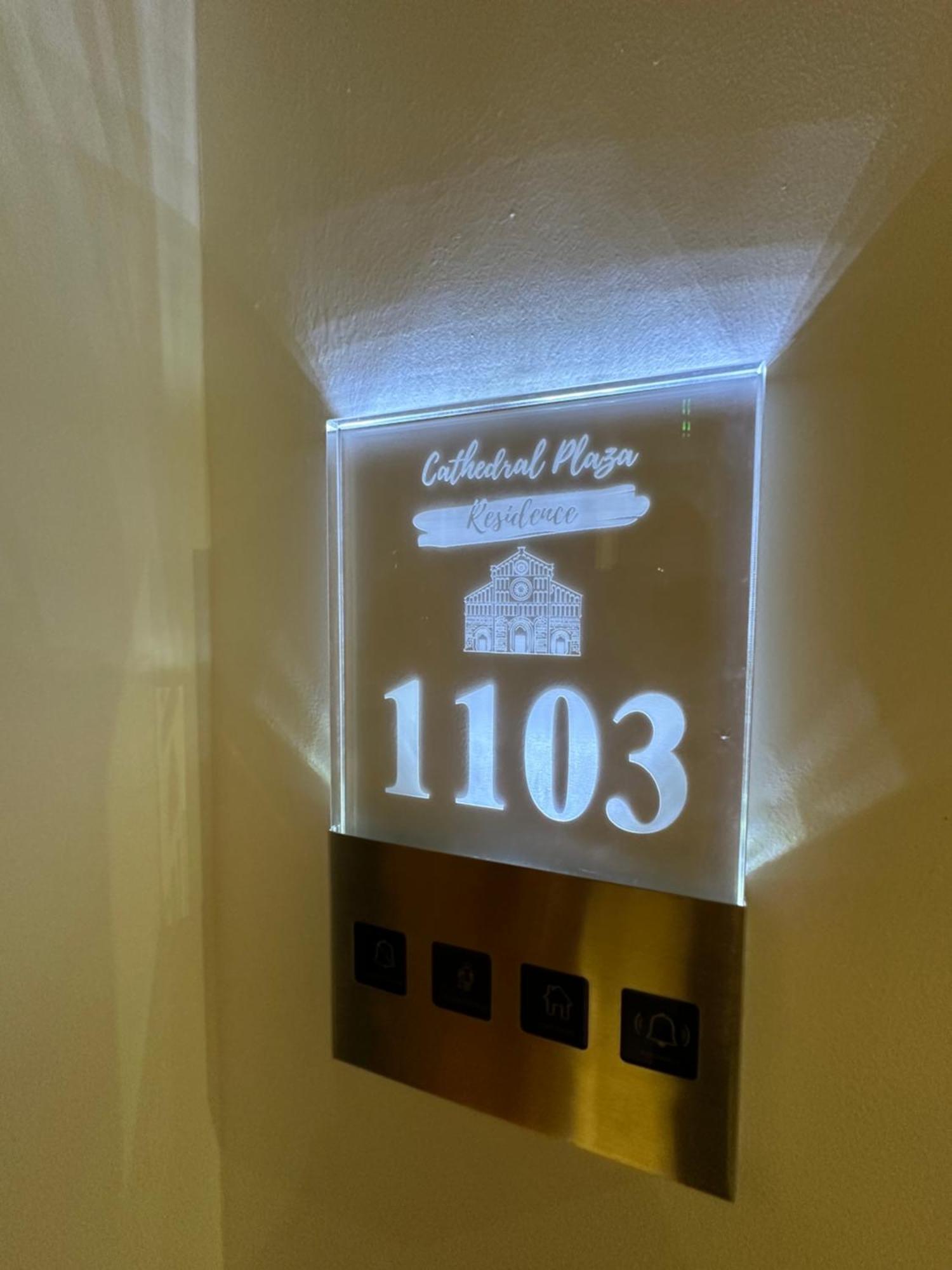 Hotel Boutique Cathedral Plaza Residences Room For Rent Downtown บูคาเรสต์ ภายนอก รูปภาพ